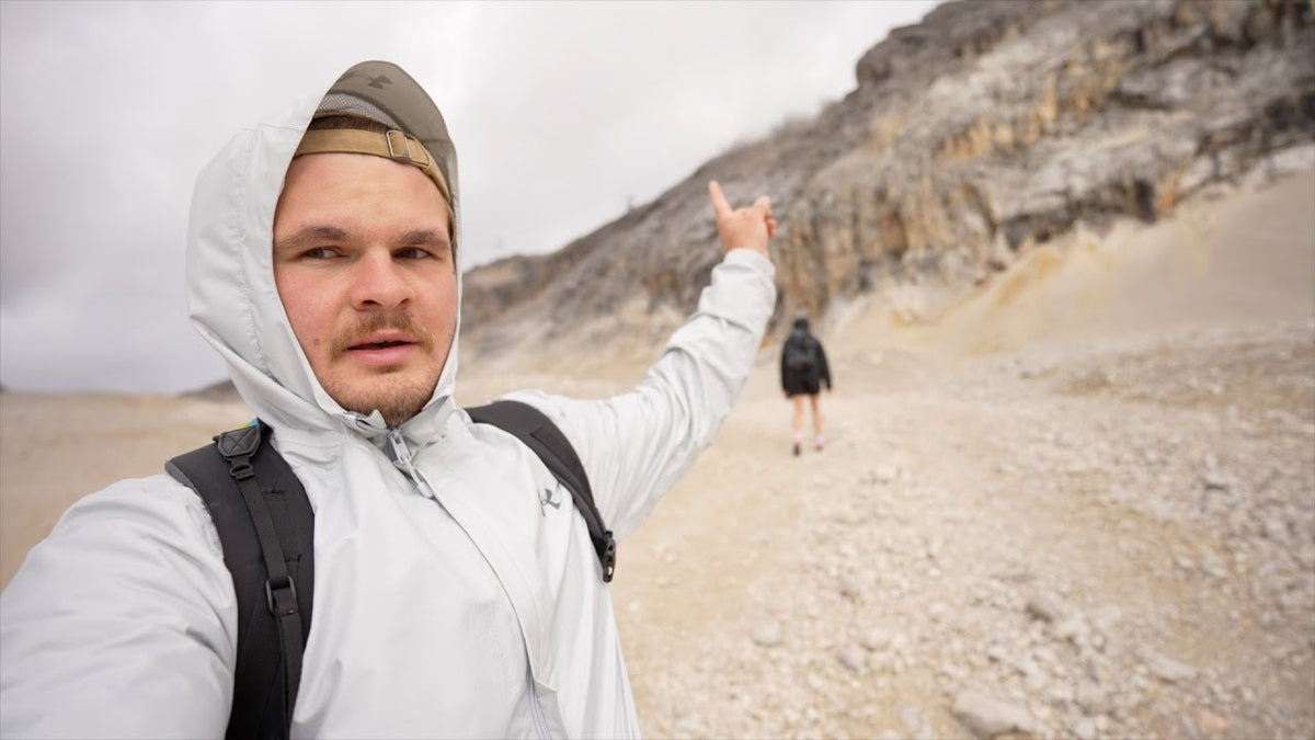 Video laden: Wandern auf die ZUGSPITZE ⛰️ durch das REINTAL und PARTNACHKLAMM ! Mit overnighter ! | Joshua Ehler