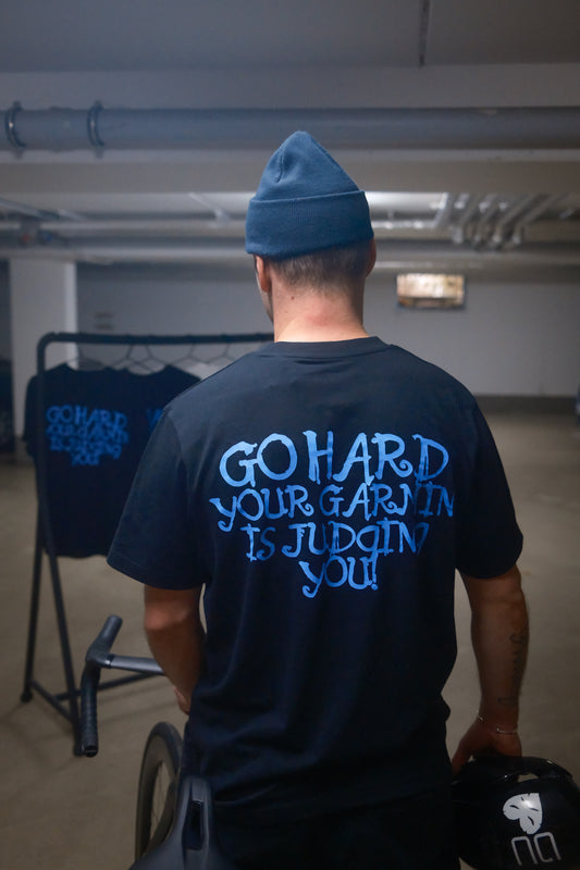 Go Hard! Lifestyle Shirt Black – Backprint „Go Hard – Your Garmin is judging you“
